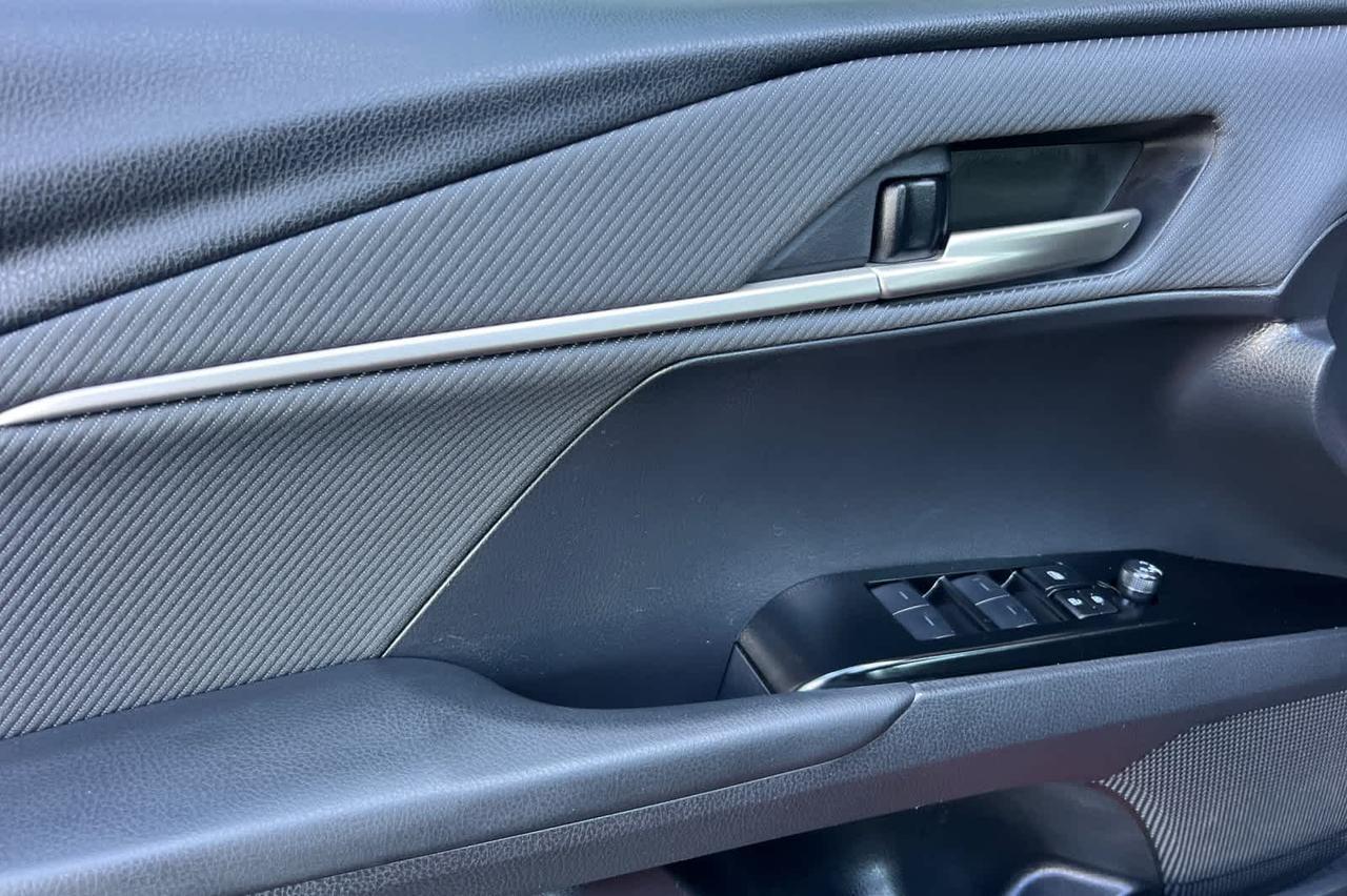2025 Toyota Camry SE Roseville CA