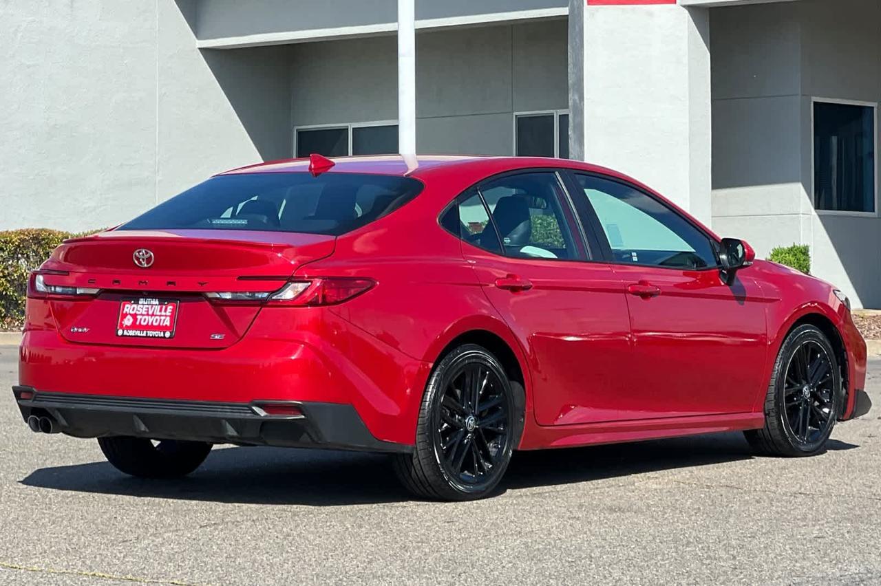 2025 Toyota Camry SE