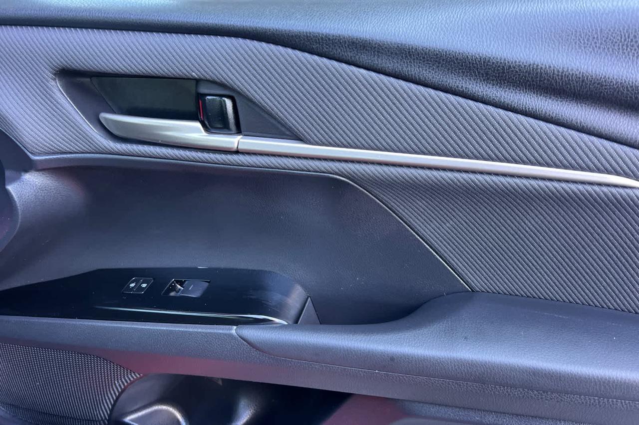 2025 Toyota Camry SE Roseville CA