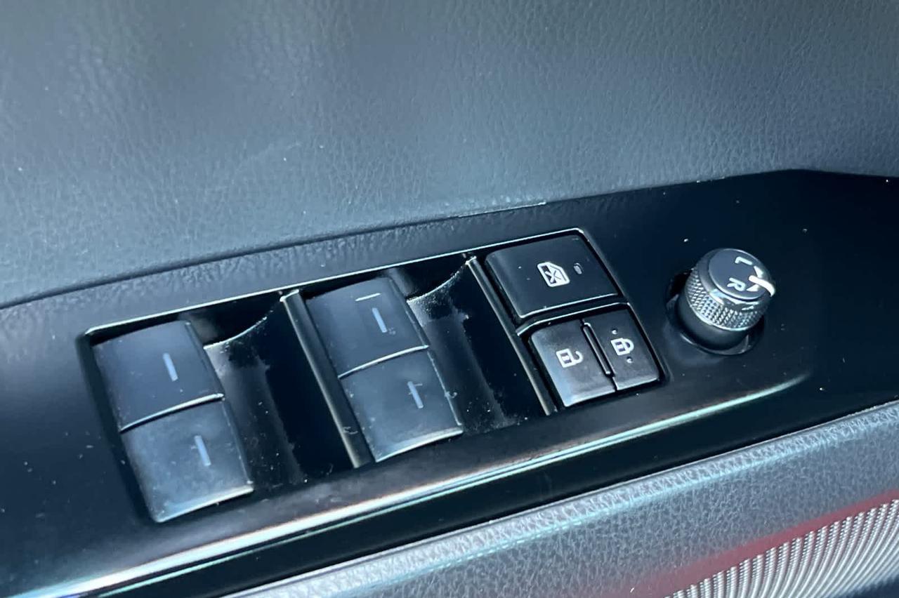 2025 Toyota Camry SE Roseville CA