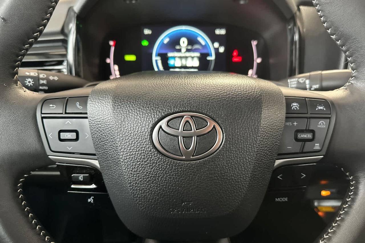 2025 Toyota Camry SE Roseville CA