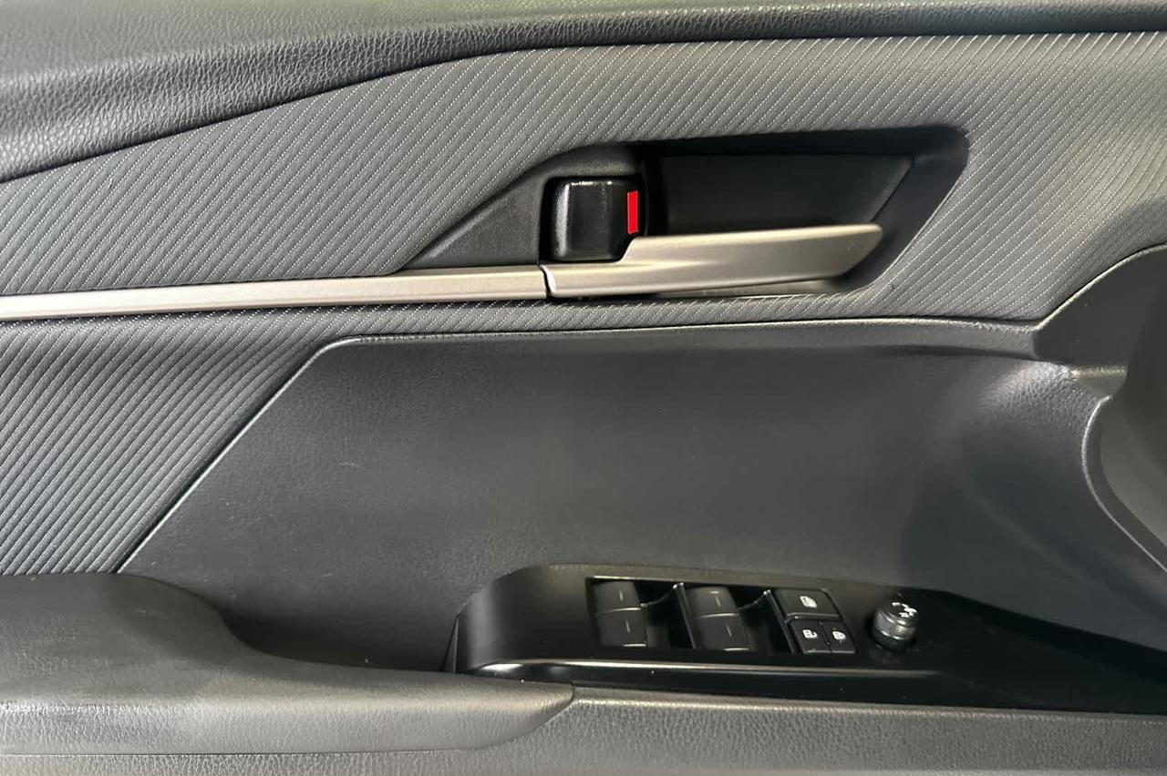 2025 Toyota Camry SE Roseville CA