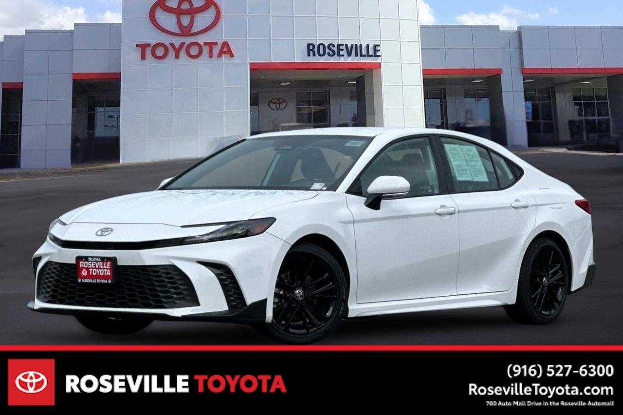 2025 Toyota Camry SE