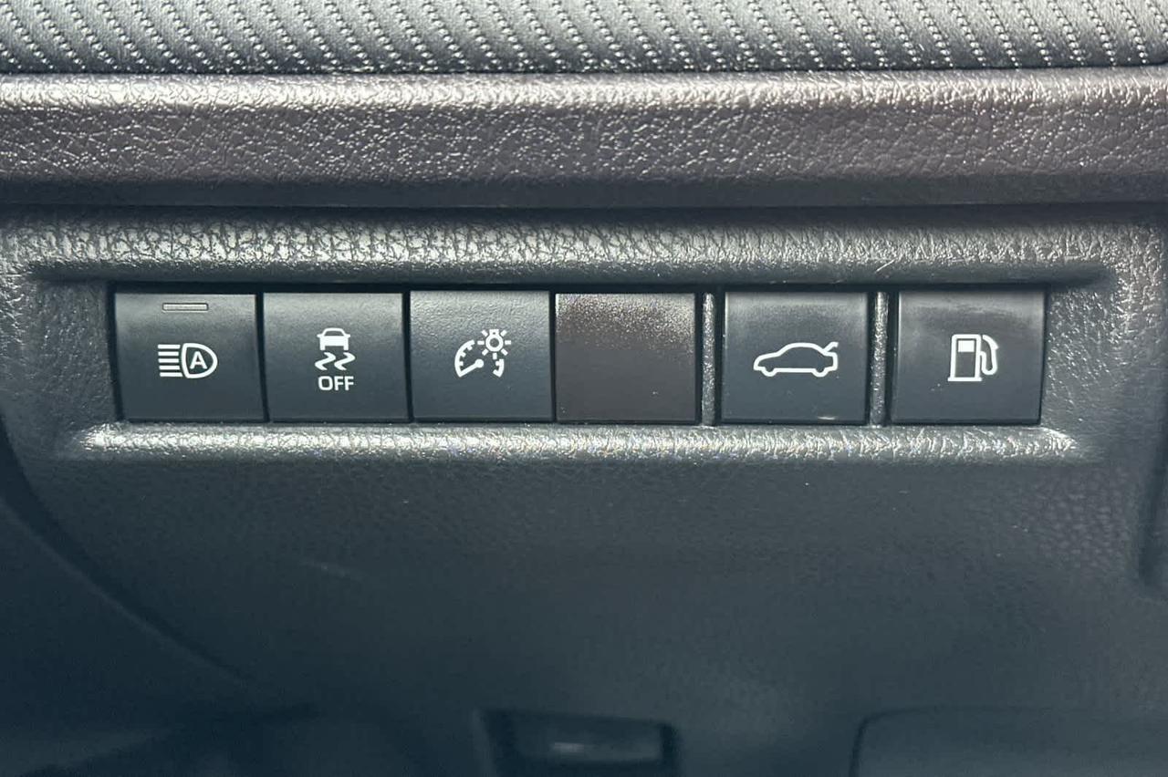 2025 Toyota Camry SE Roseville CA