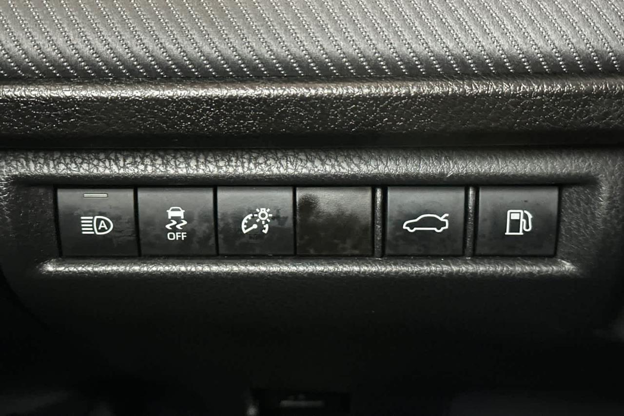 2025 Toyota Camry SE Roseville CA