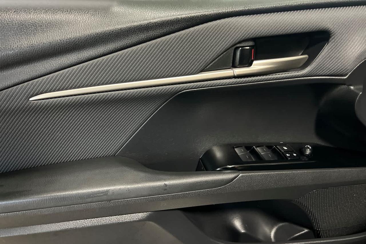 2025 Toyota Camry SE Roseville CA