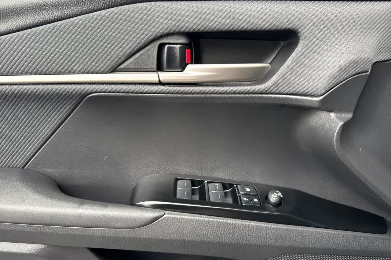 2025 Toyota Camry SE Roseville CA