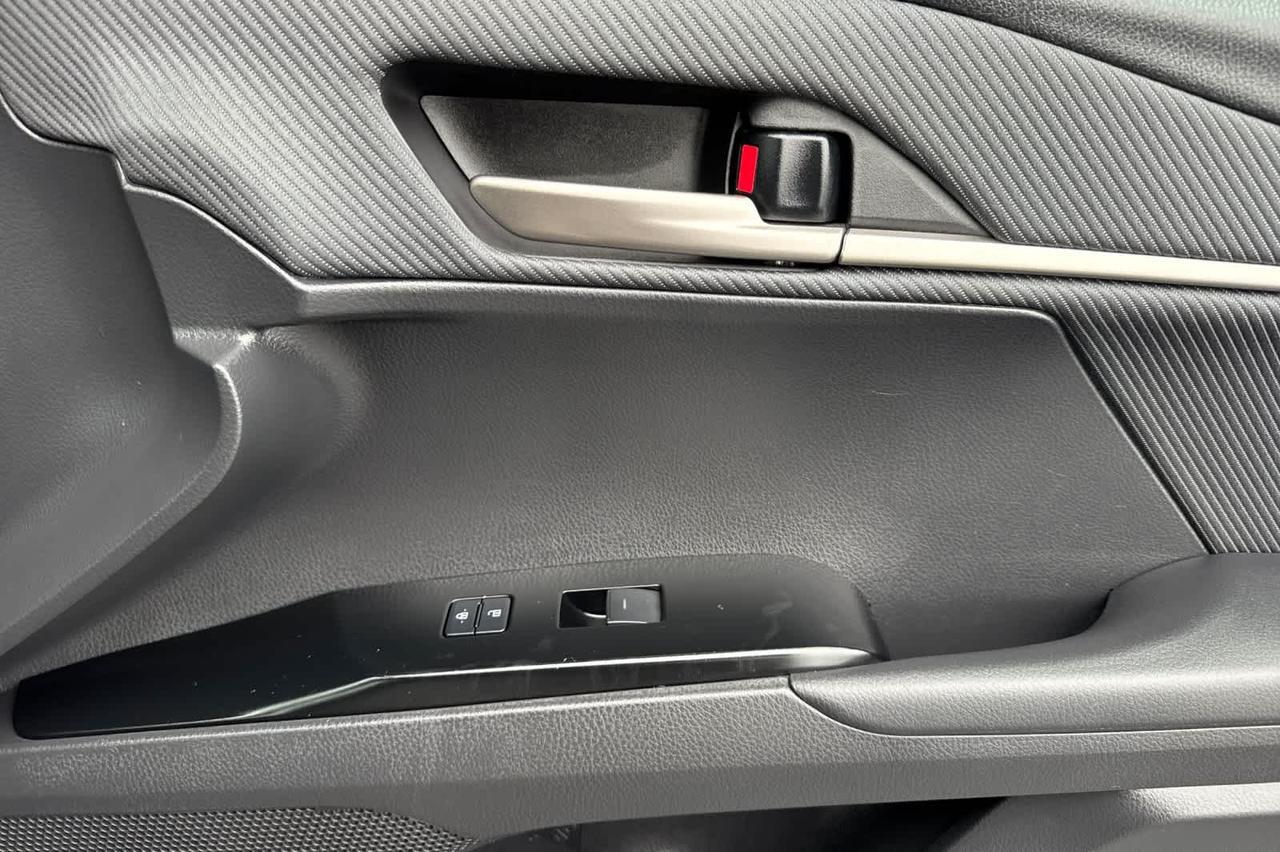 2025 Toyota Camry SE Roseville CA