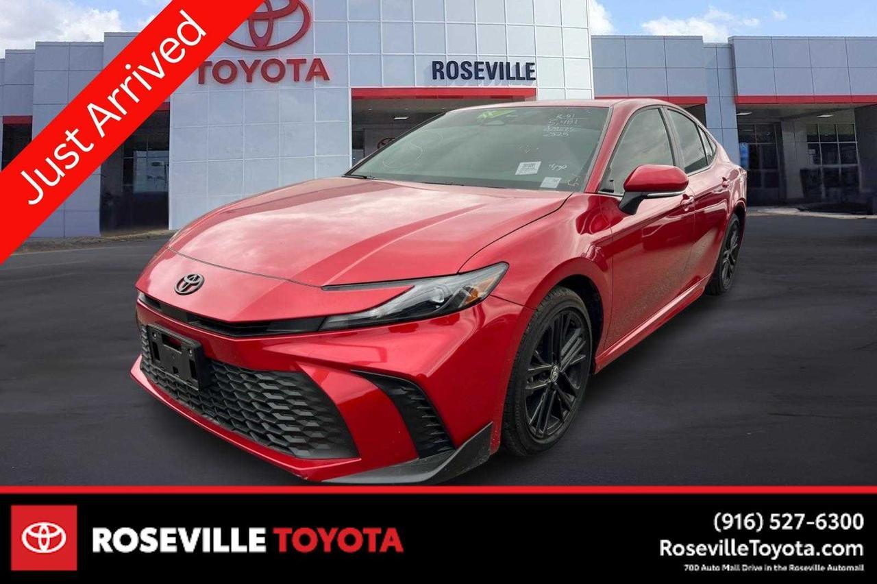 2025 Toyota Camry SE