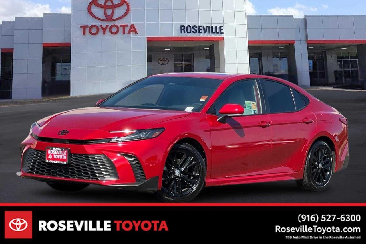 2025 Toyota Camry SE