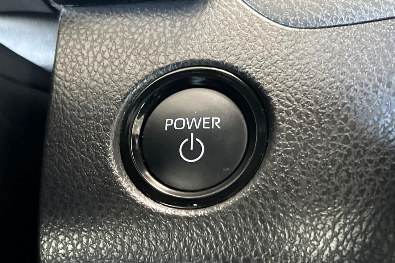 2025 Toyota Camry SE Roseville CA