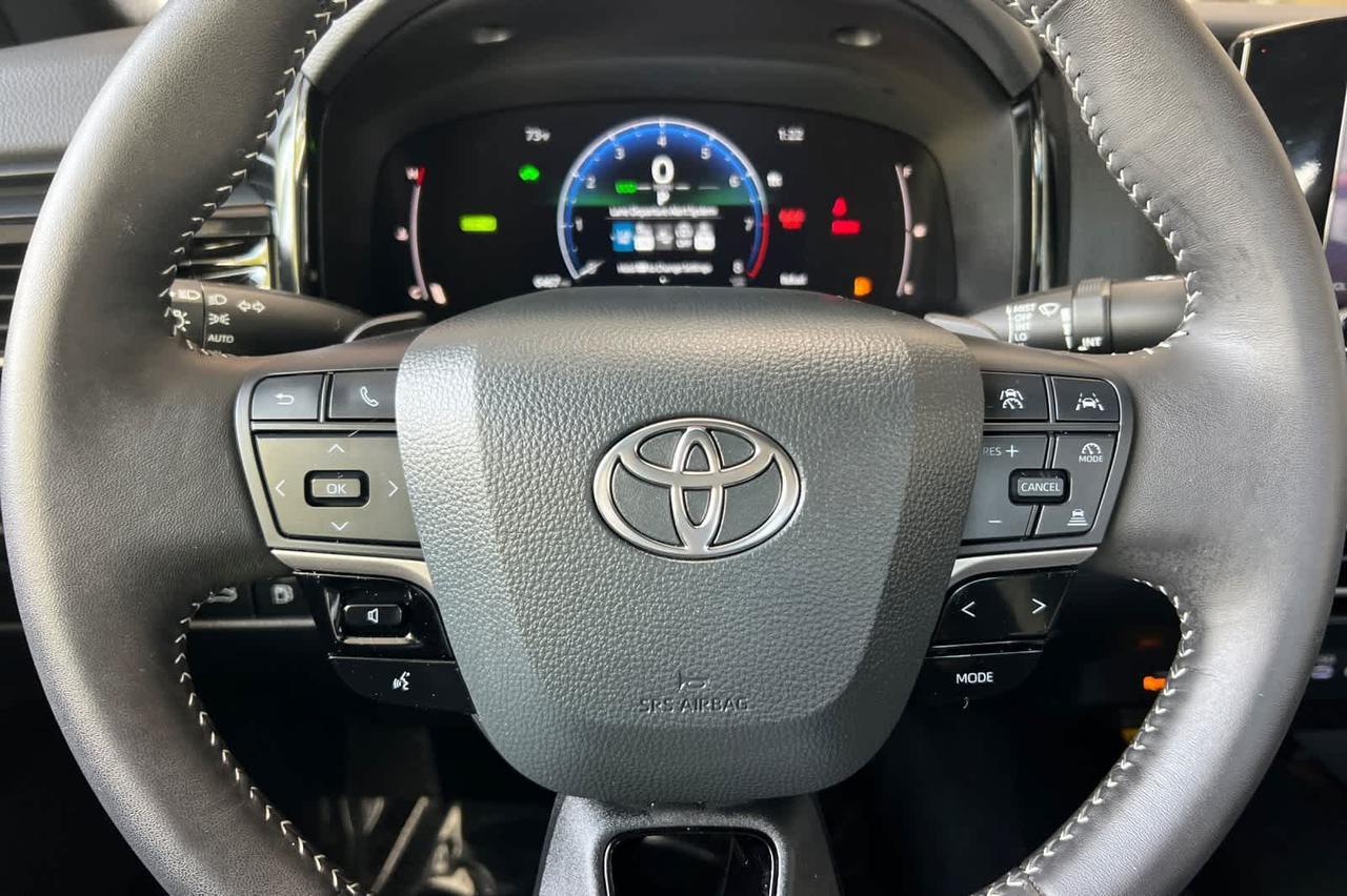 2025 Toyota Camry SE Roseville CA