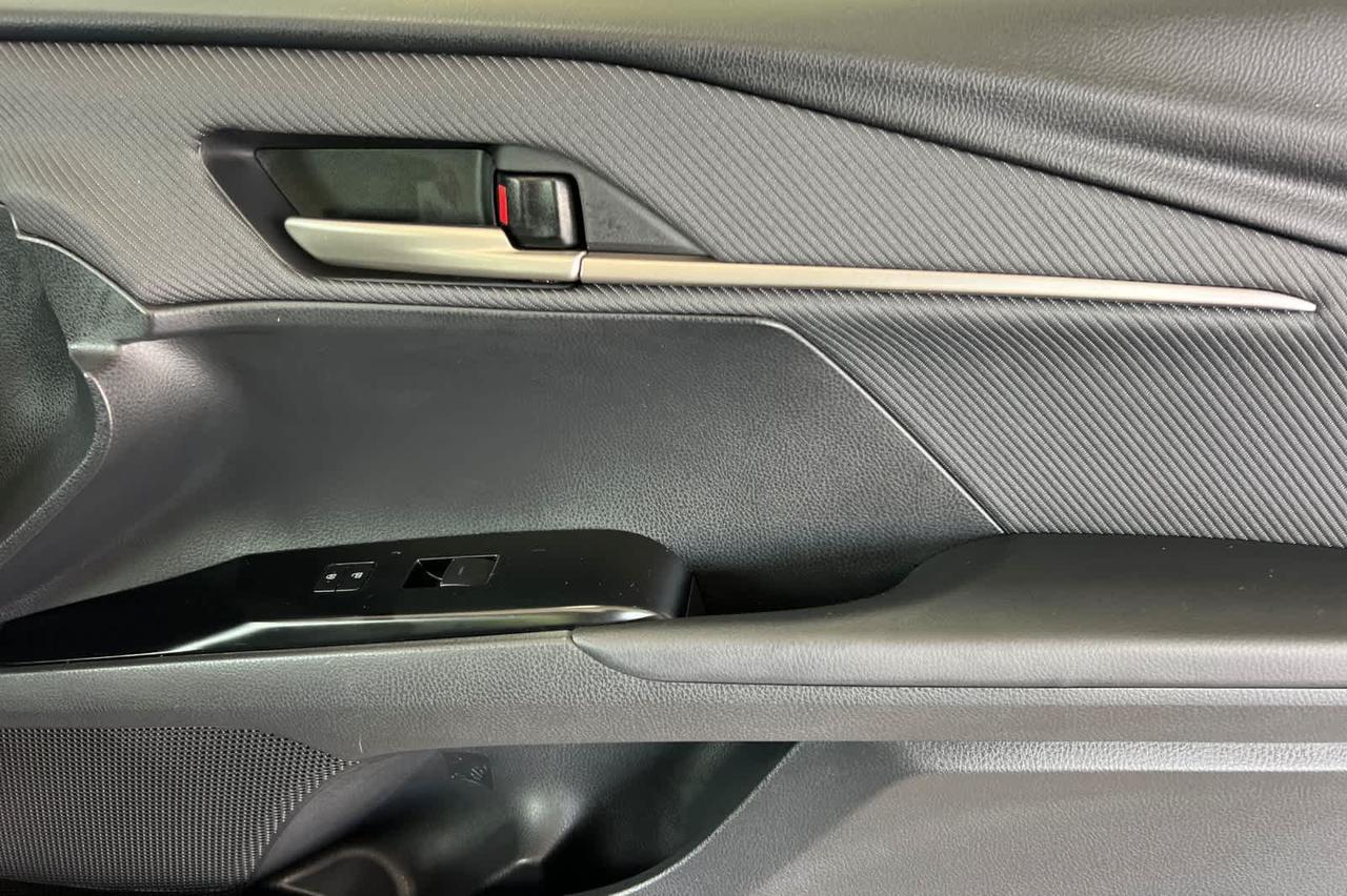 2025 Toyota Camry SE Roseville CA