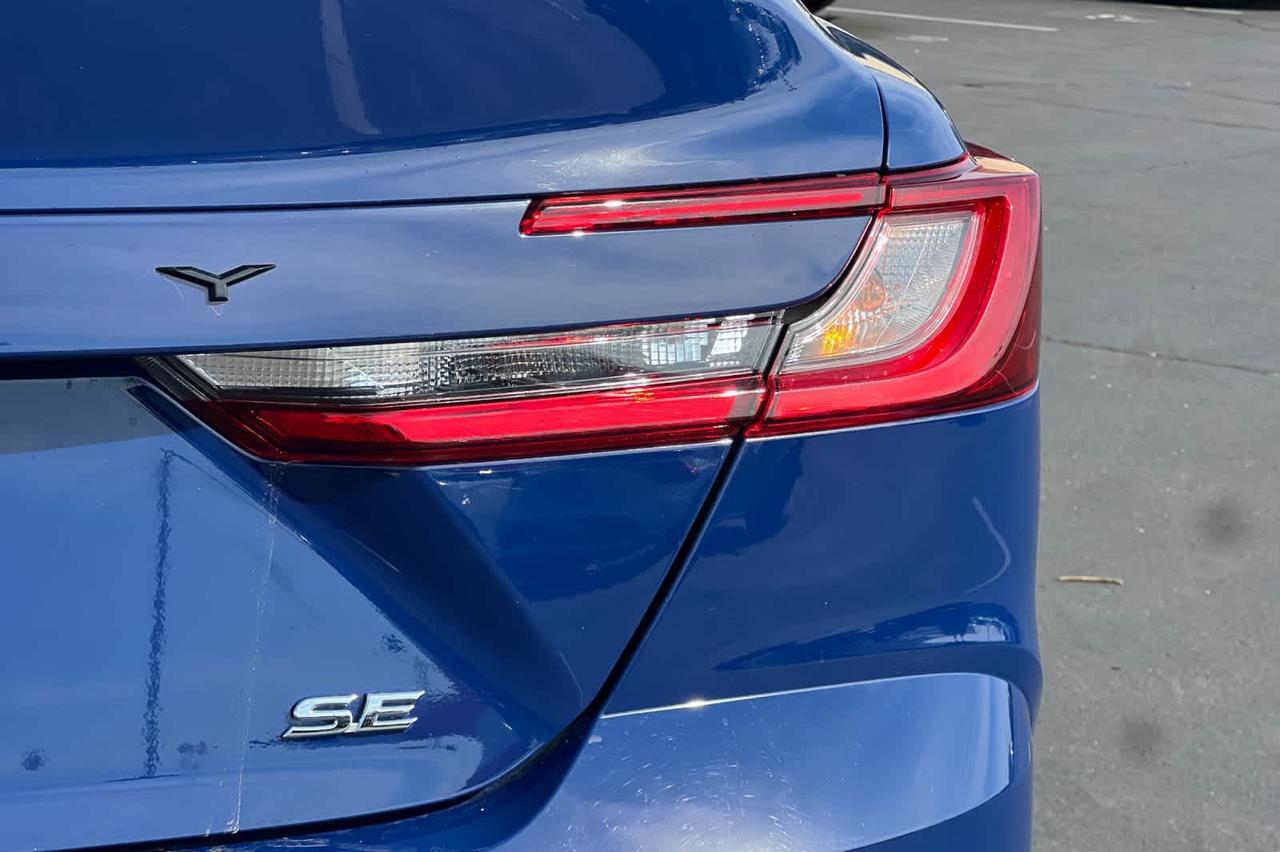 2025 Toyota Camry SE Roseville CA