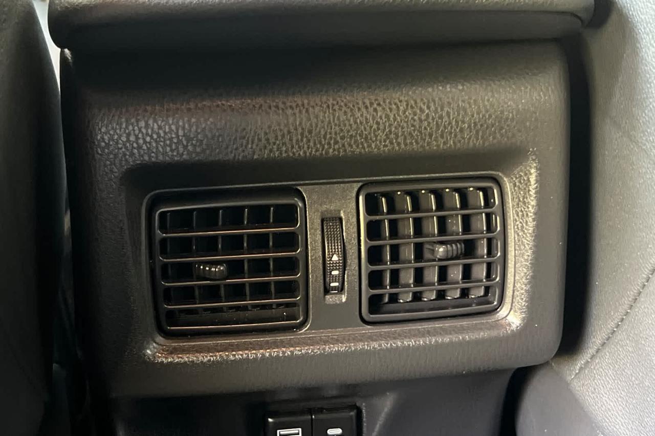 2025 Toyota Camry SE Roseville CA