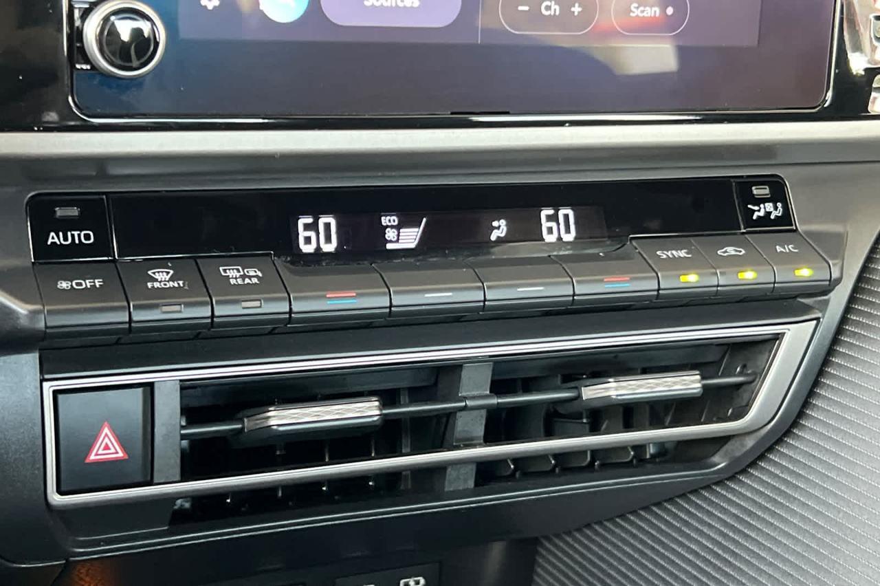 2025 Toyota Camry SE Roseville CA