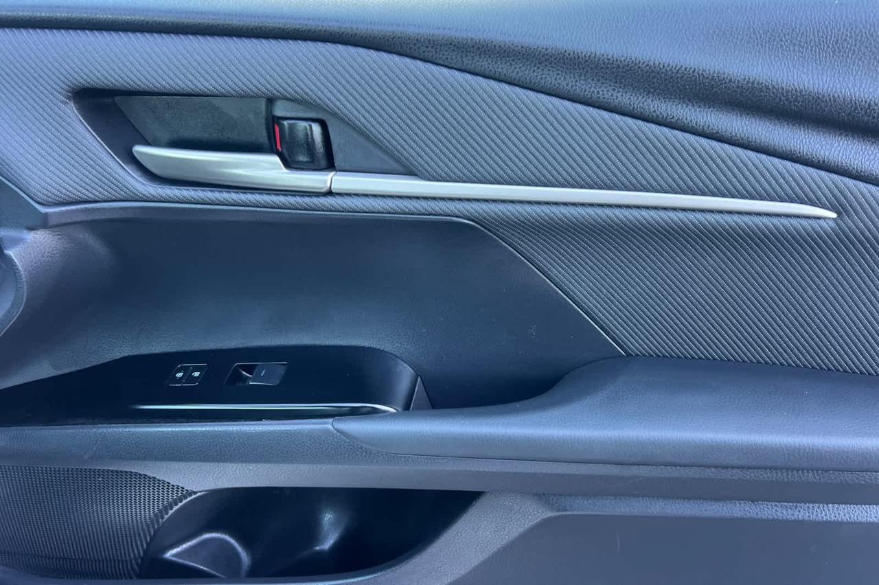 2025 Toyota Camry SE Roseville CA