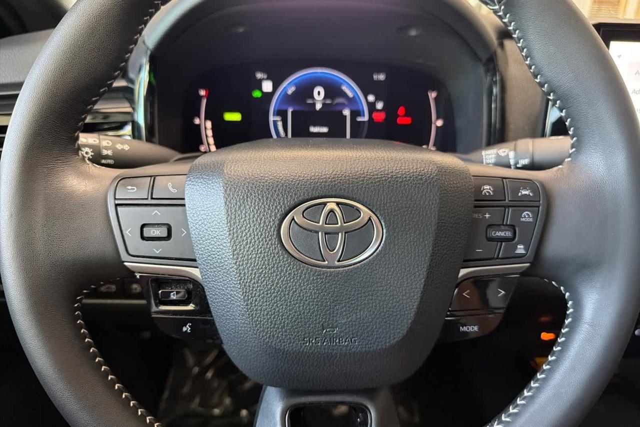 2025 Toyota Camry SE Roseville CA
