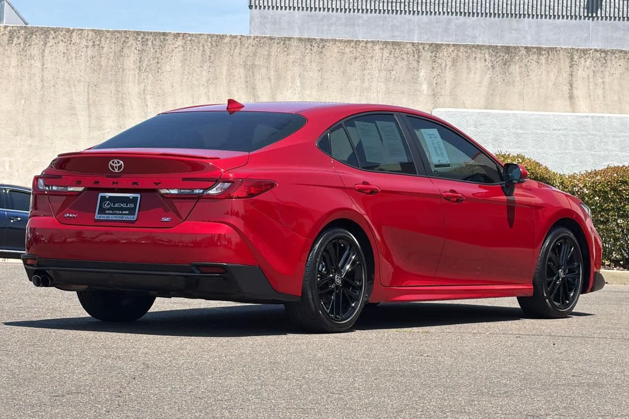 2025 Toyota Camry SE