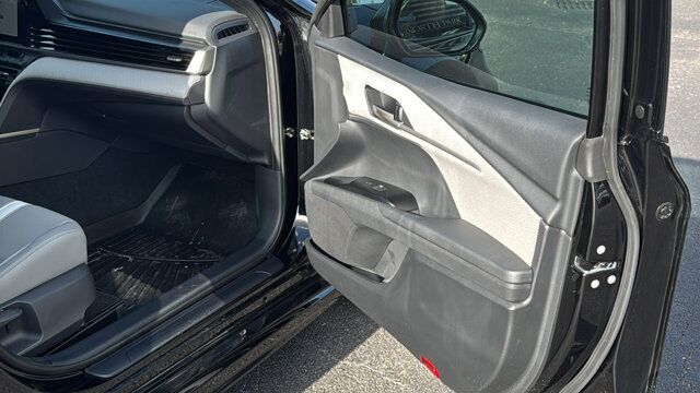2025 Toyota Camry SE San Antonio TX