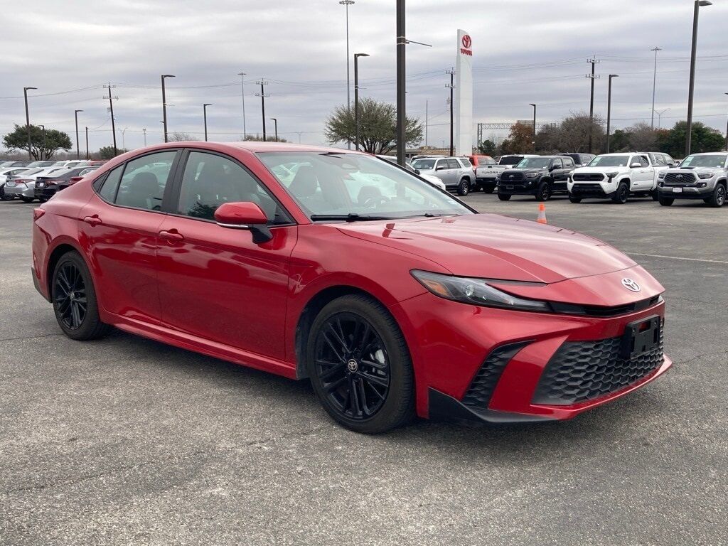 2025 Toyota Camry SE