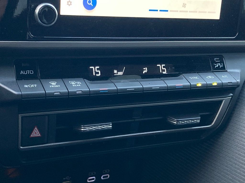 2025 Toyota Camry SE San Antonio TX