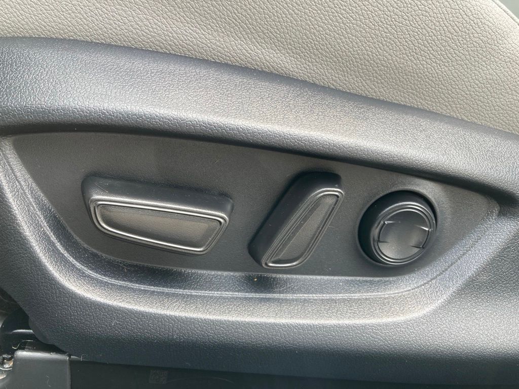 2025 Toyota Camry SE San Antonio TX