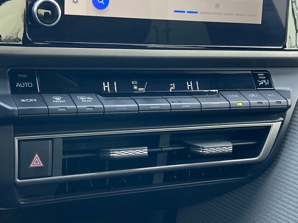 2025 Toyota Camry SE San Antonio TX