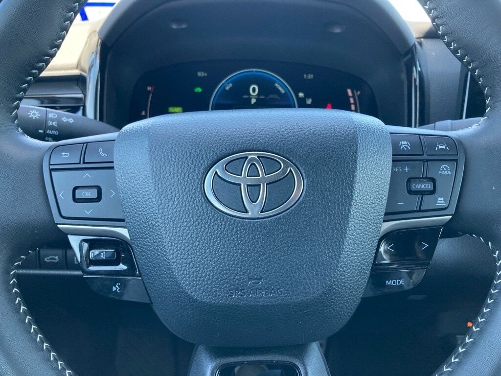 2025 Toyota Camry SE San Antonio TX