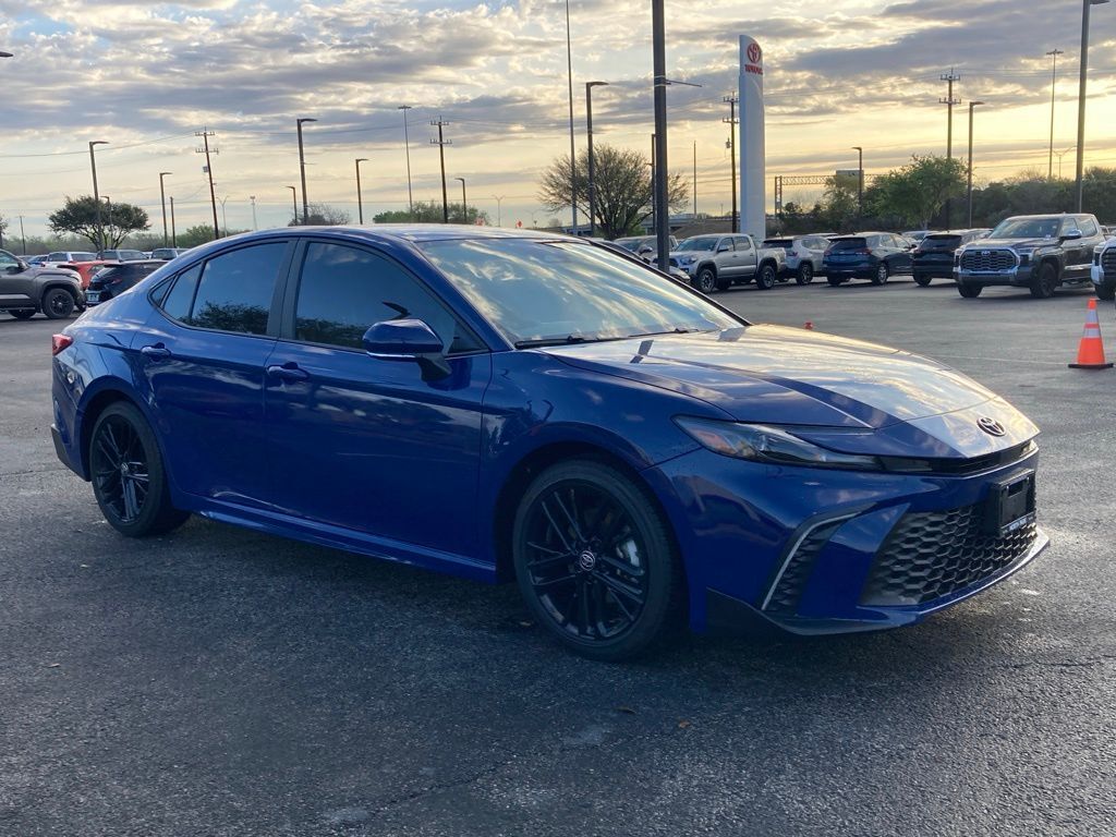 2025 Toyota Camry SE