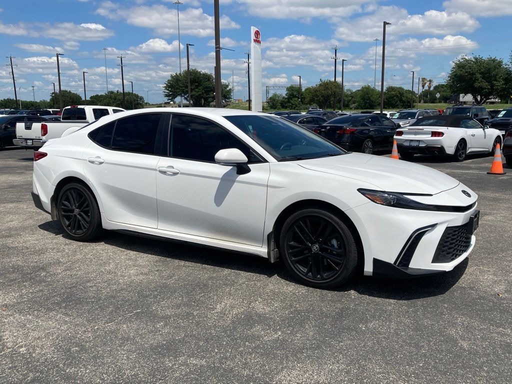 2025 Toyota Camry SE