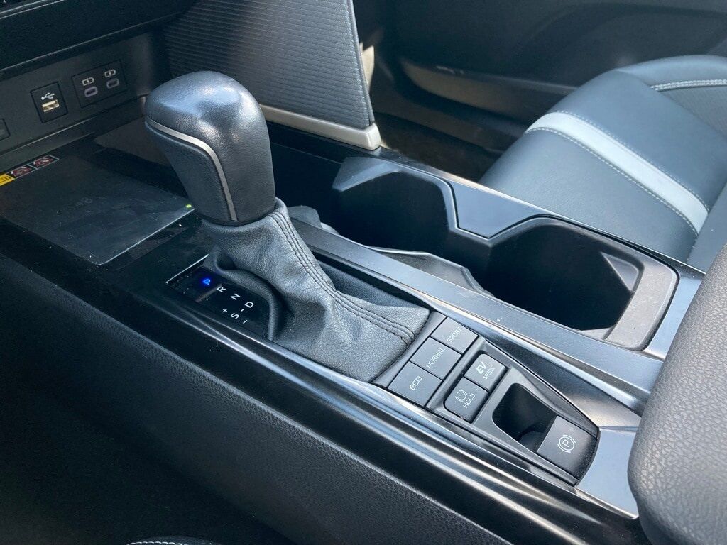 2025 Toyota Camry SE San Antonio TX