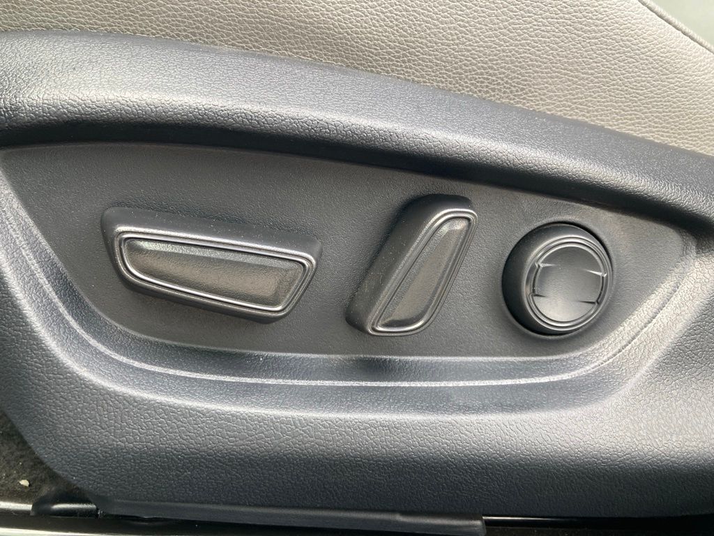 2025 Toyota Camry SE San Antonio TX