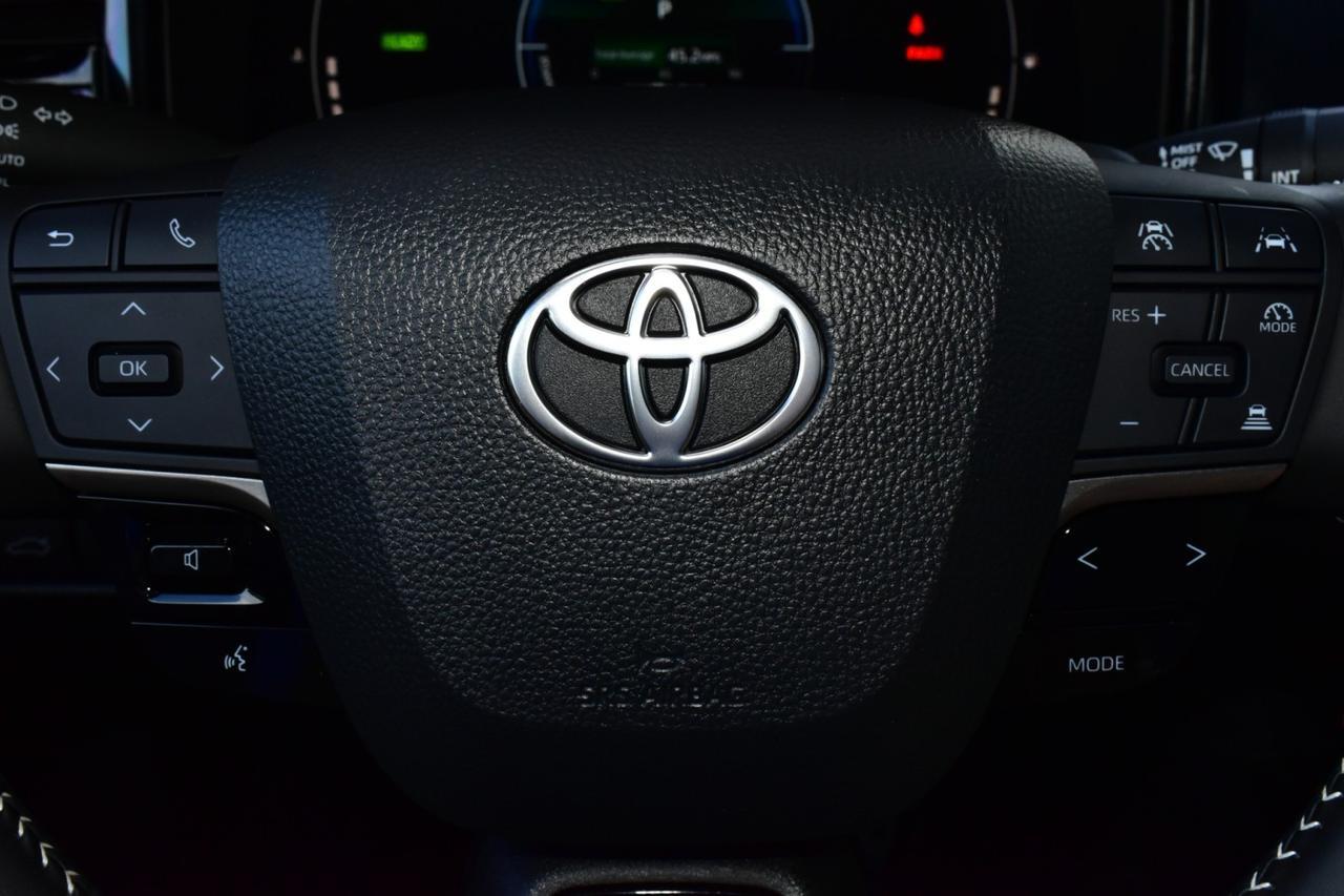 2025 Toyota Camry SE Tampa FL