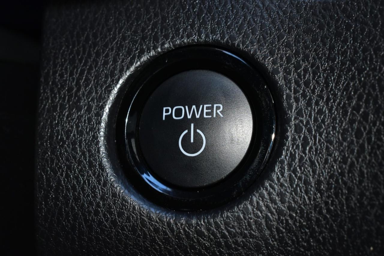 2025 Toyota Camry SE Tampa FL