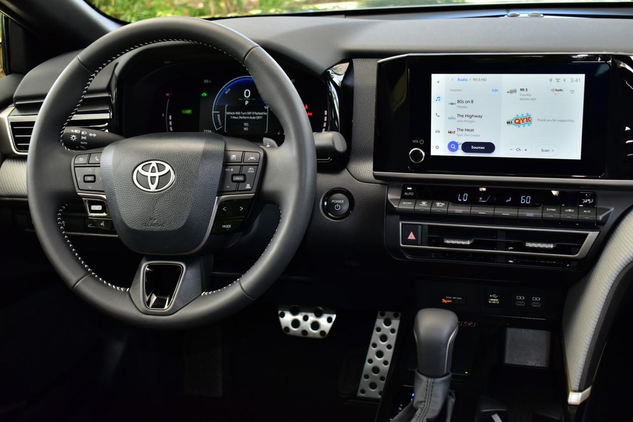 2025 Toyota Camry SE Tampa FL