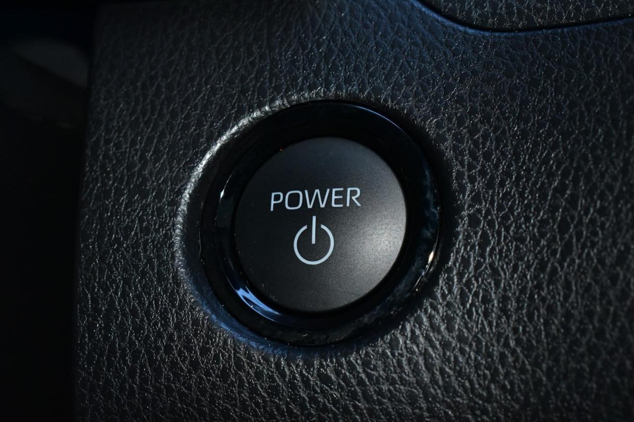 2025 Toyota Camry SE Tampa FL