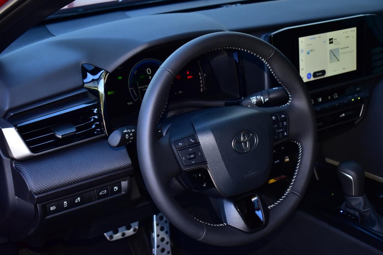 2025 Toyota Camry SE Tampa FL