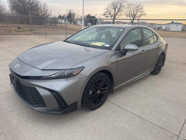 2025 Toyota Camry SE West Burlington IA
