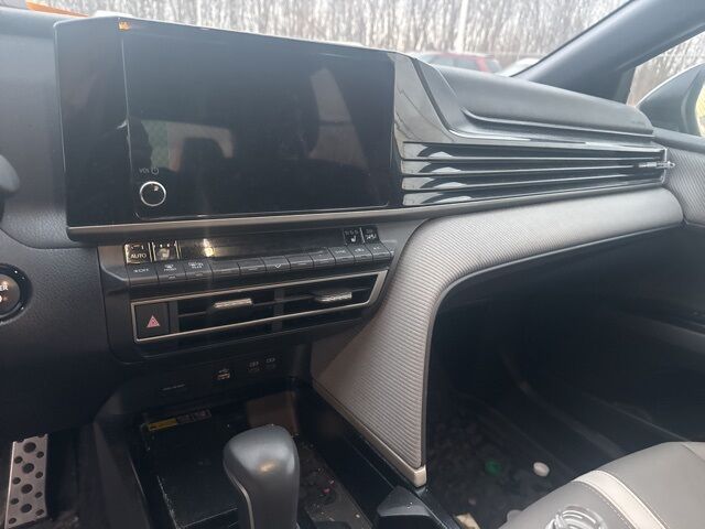 2025 Toyota Camry SE West Burlington IA