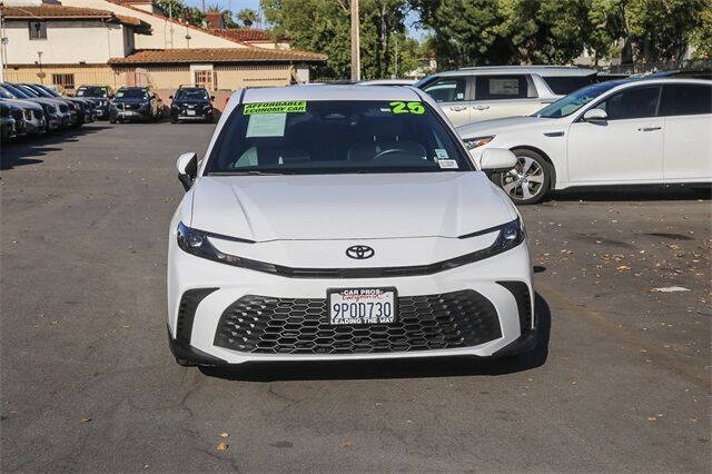 2025 Toyota Camry SE Glendale CA