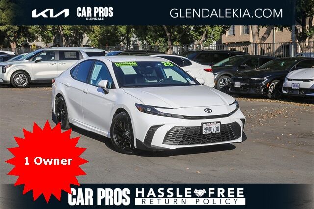2025 Toyota Camry SE Glendale CA