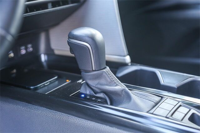 2025 Toyota Camry SE Glendale CA