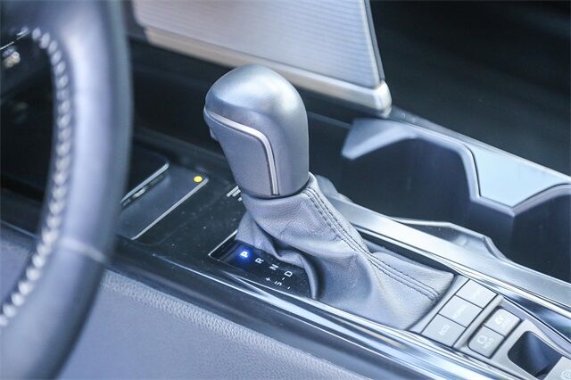 2025 Toyota Camry SE Glendale CA