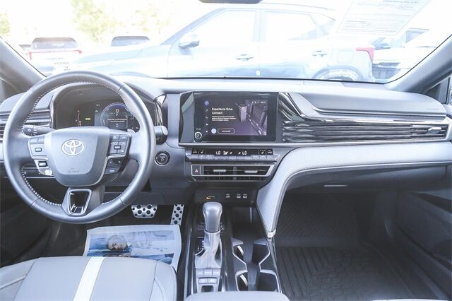 2025 Toyota Camry SE Glendale CA
