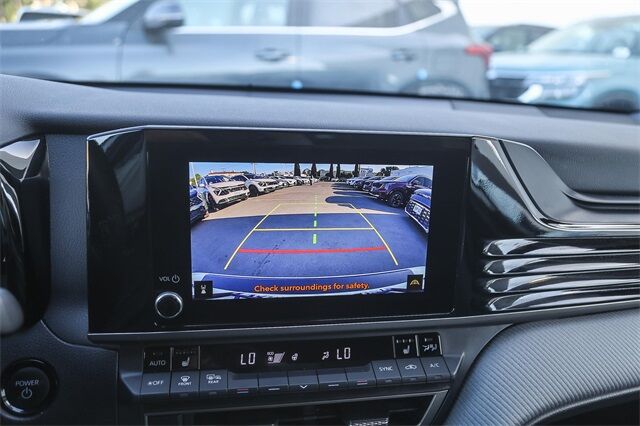 2025 Toyota Camry SE Glendale CA