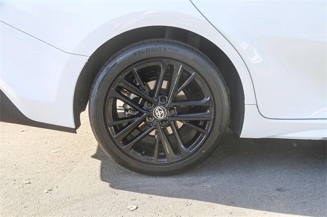 2025 Toyota Camry SE Glendale CA