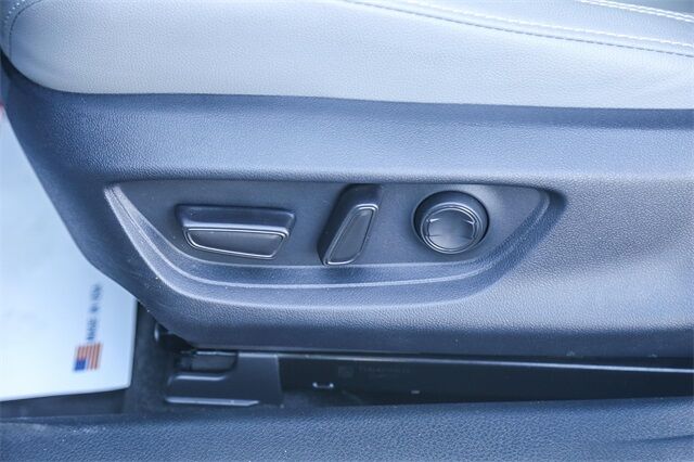 2025 Toyota Camry SE Glendale CA