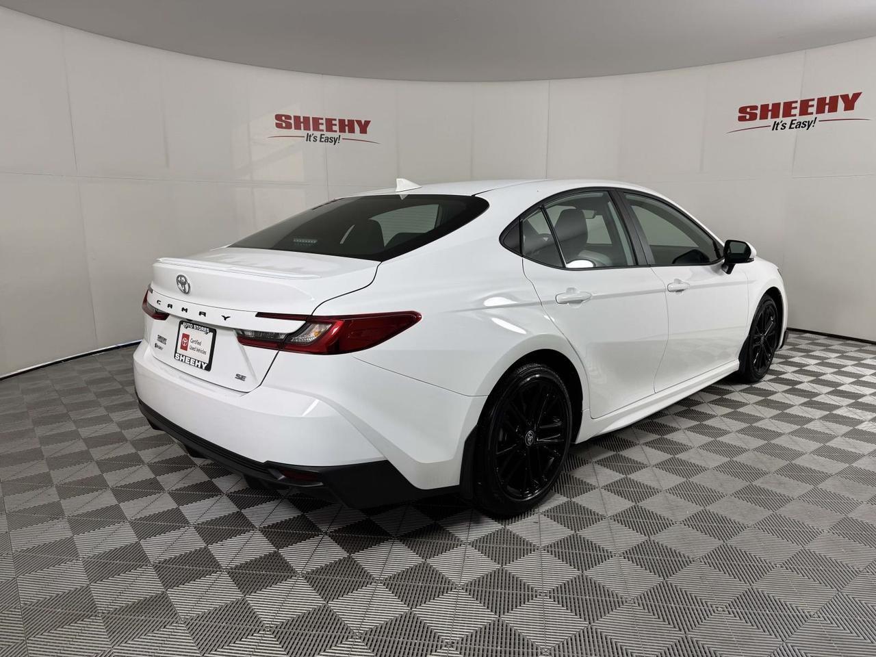 2025 Toyota Camry SE Fredericksburg VA