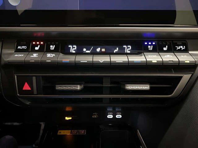 2025 Toyota Camry XSE Hybrid Dallas TX